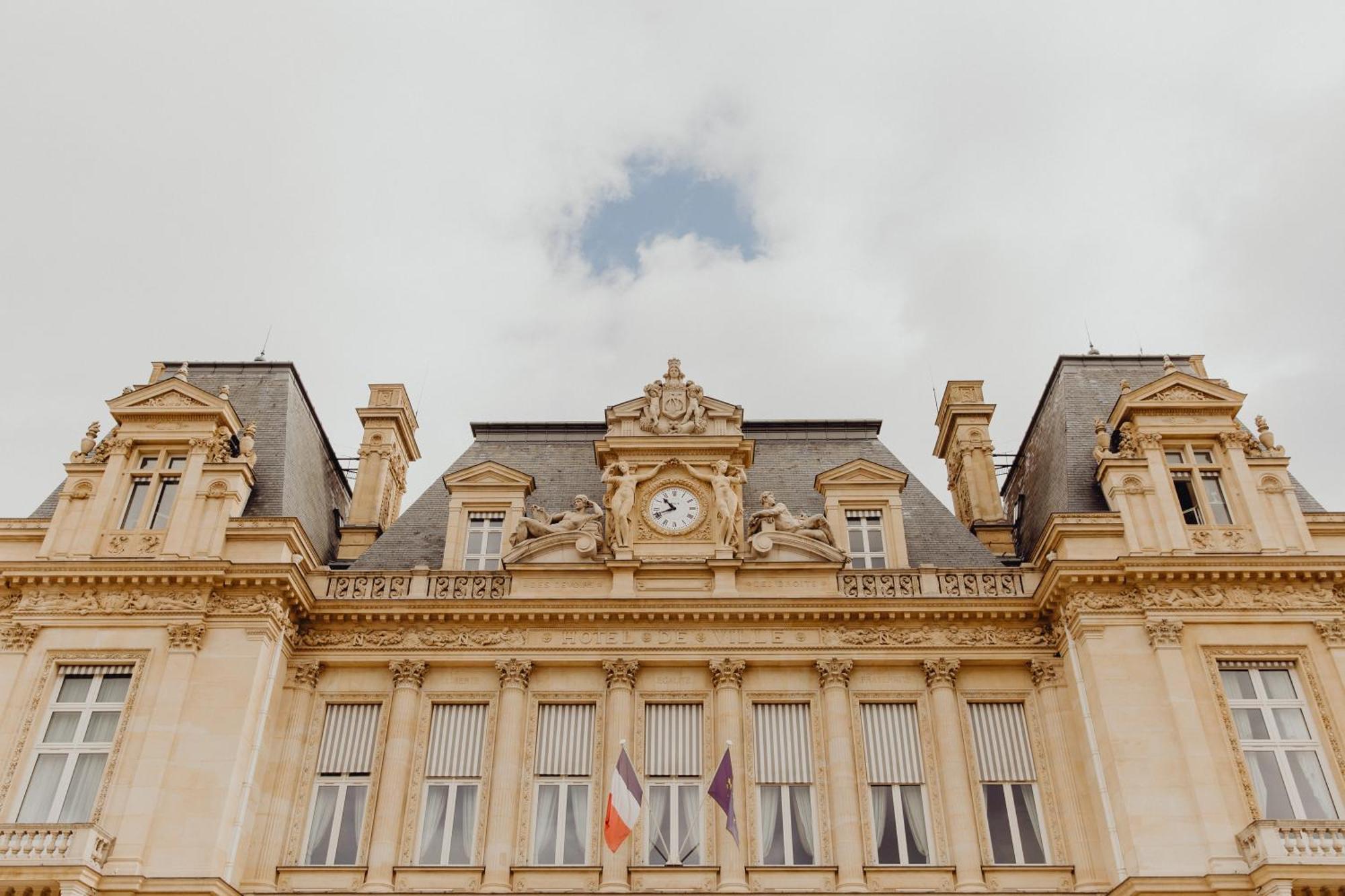 Veeve - Parkside Chic Apartment Neuilly-sur-Seine Exterior photo